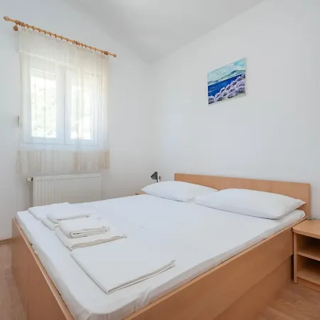 公寓 Apartments More